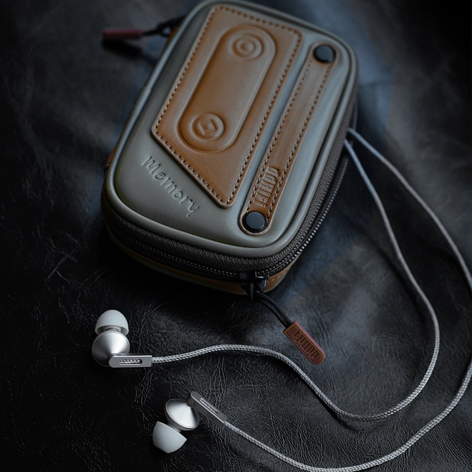 ddHiFi E13P (Memory) Semi - In - Ear Planar Earphones - The HiFi Cat