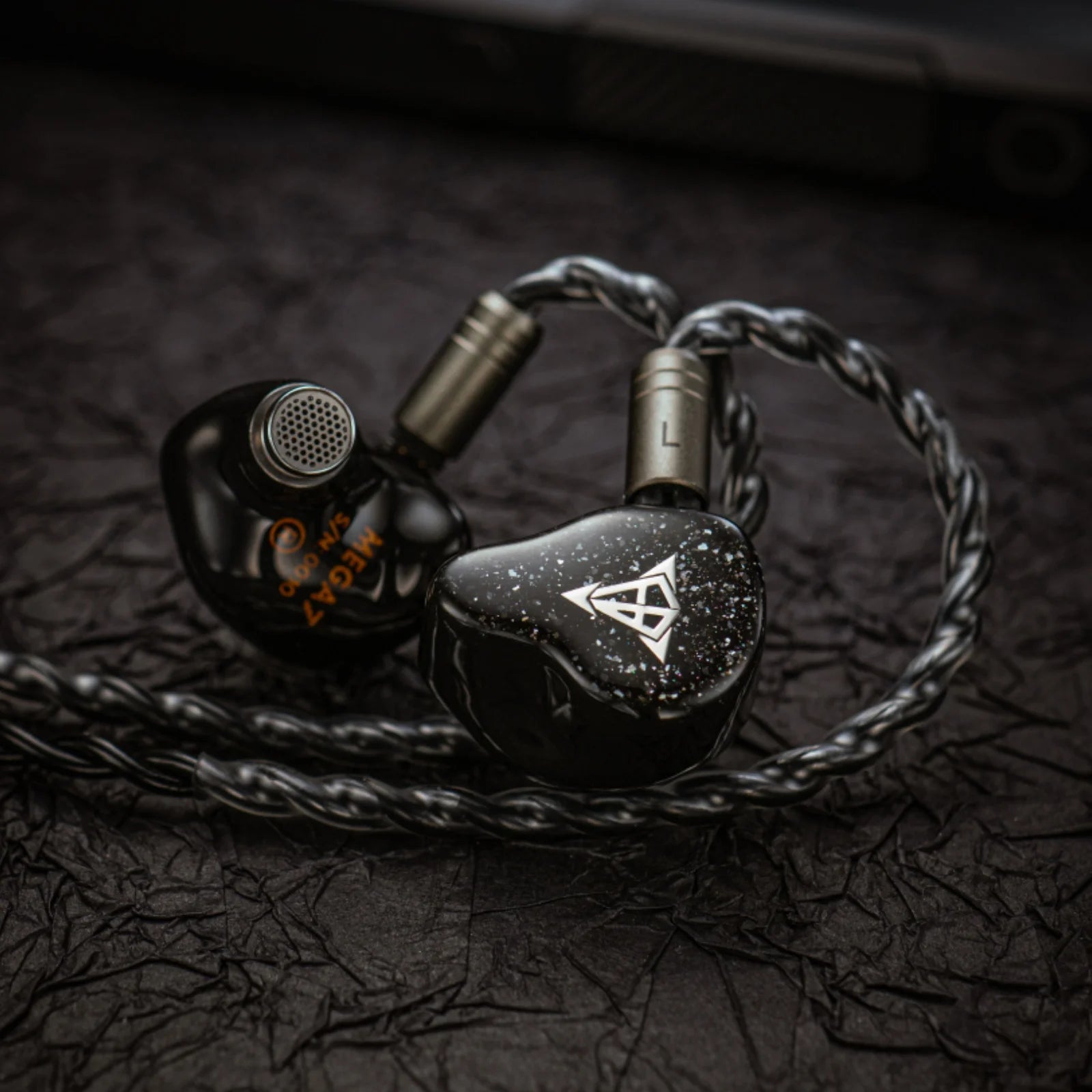 Hisenior Mega7 7-Drivers Hybrid HiFi IEM 4BAs(Sonion)+2BAs(Knowles