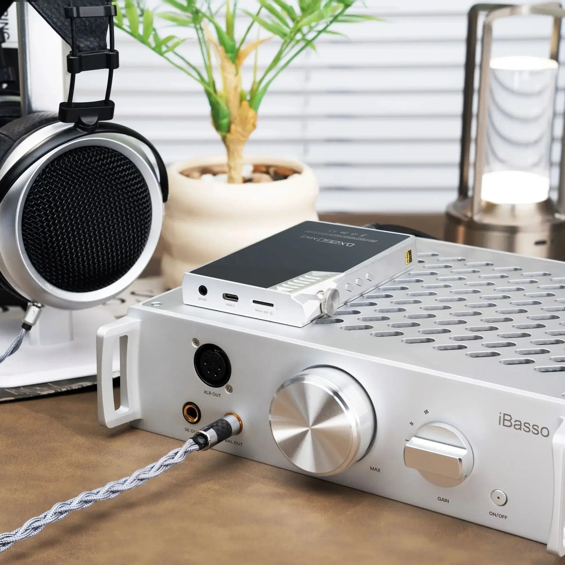 iBasso Kunlun Fully - Balanced Desktop Headphone Amplifier with GaNFET - The HiFi Cat