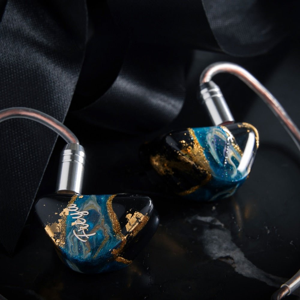 KINERA Freya 3BA+1DD Hybrid Hand Painted In Ear Earphones Earbud HIFI DJ Monitor Earphone Running Sport Earplug Headset - The HiFi Cat