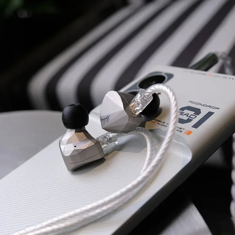 MOONDROP Kadenz Dynamic Driver In - Ear Eerphone lEM - The HiFi Cat