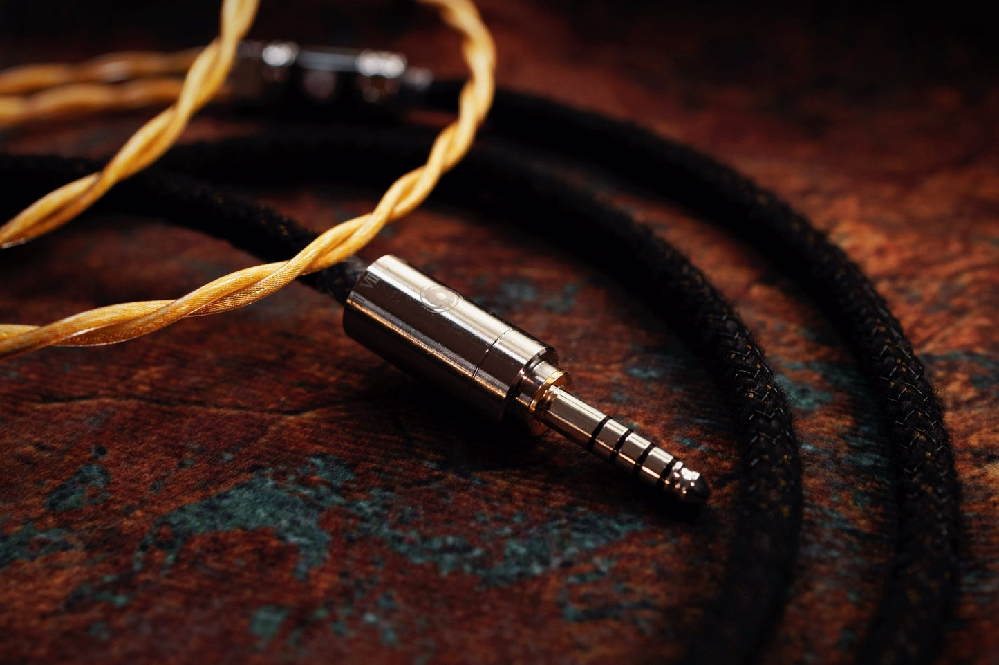 XONE 2025 Sun God SOL Flagship 7N single - crystal copper gold - plated Headphone Cable - The HiFi Cat